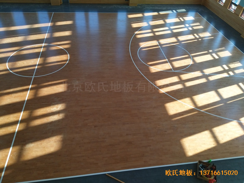 武漢廣阜屯小學清江錦城分?；@球館運動地板施工案例4