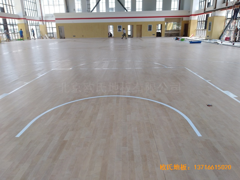 云南倪家營第三小學籃球館體育地板安裝案例0