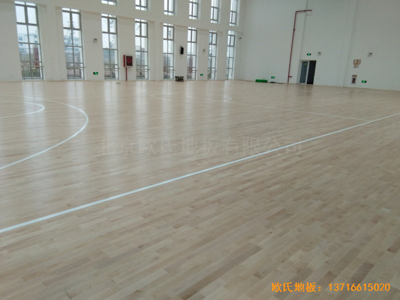 浙江溫嶺石橋頭中心小學籃球館運動木地板安裝案例0