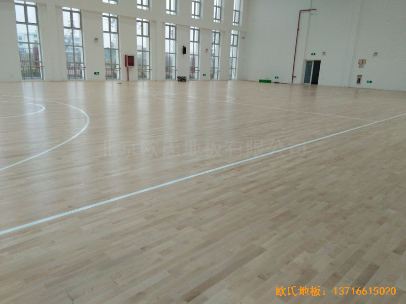 浙江溫嶺石橋頭中心小學籃球館運動木地板安裝案例3