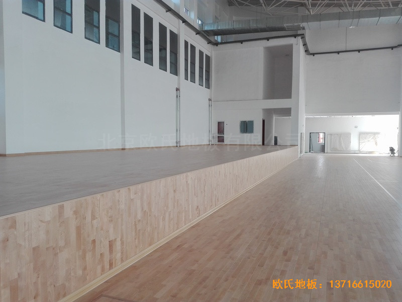 銀川北塔中學籃球館體育木地板安裝案例3