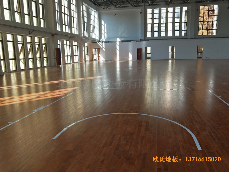 安徽上派學區中心學?；@球館運動木地板施工案例5