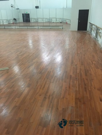 學?；@球館地板使用說明3